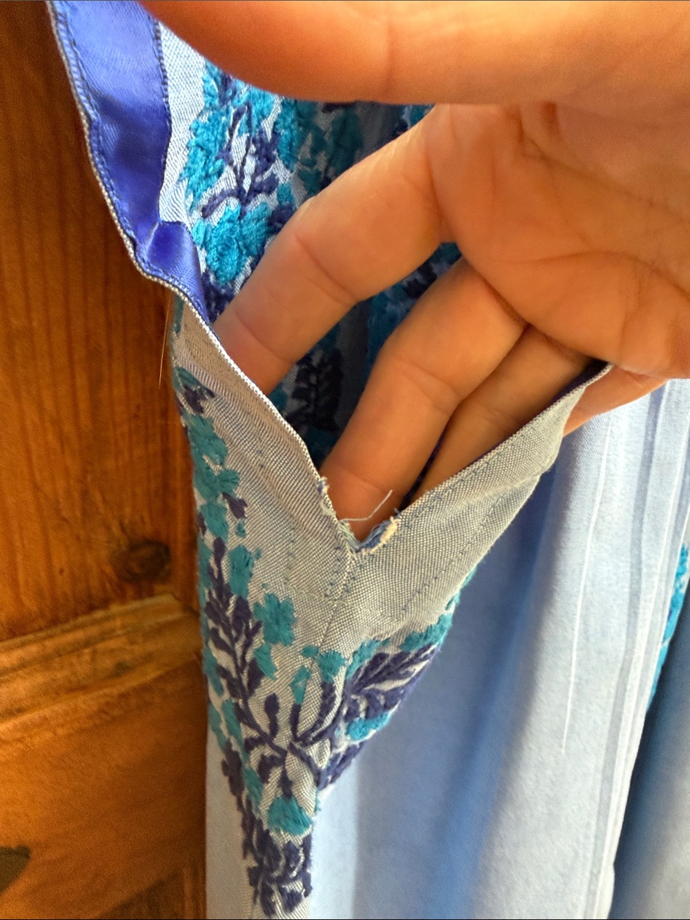 Mi Golondrina blue hand embroidered top size large - Picture 4 of 6